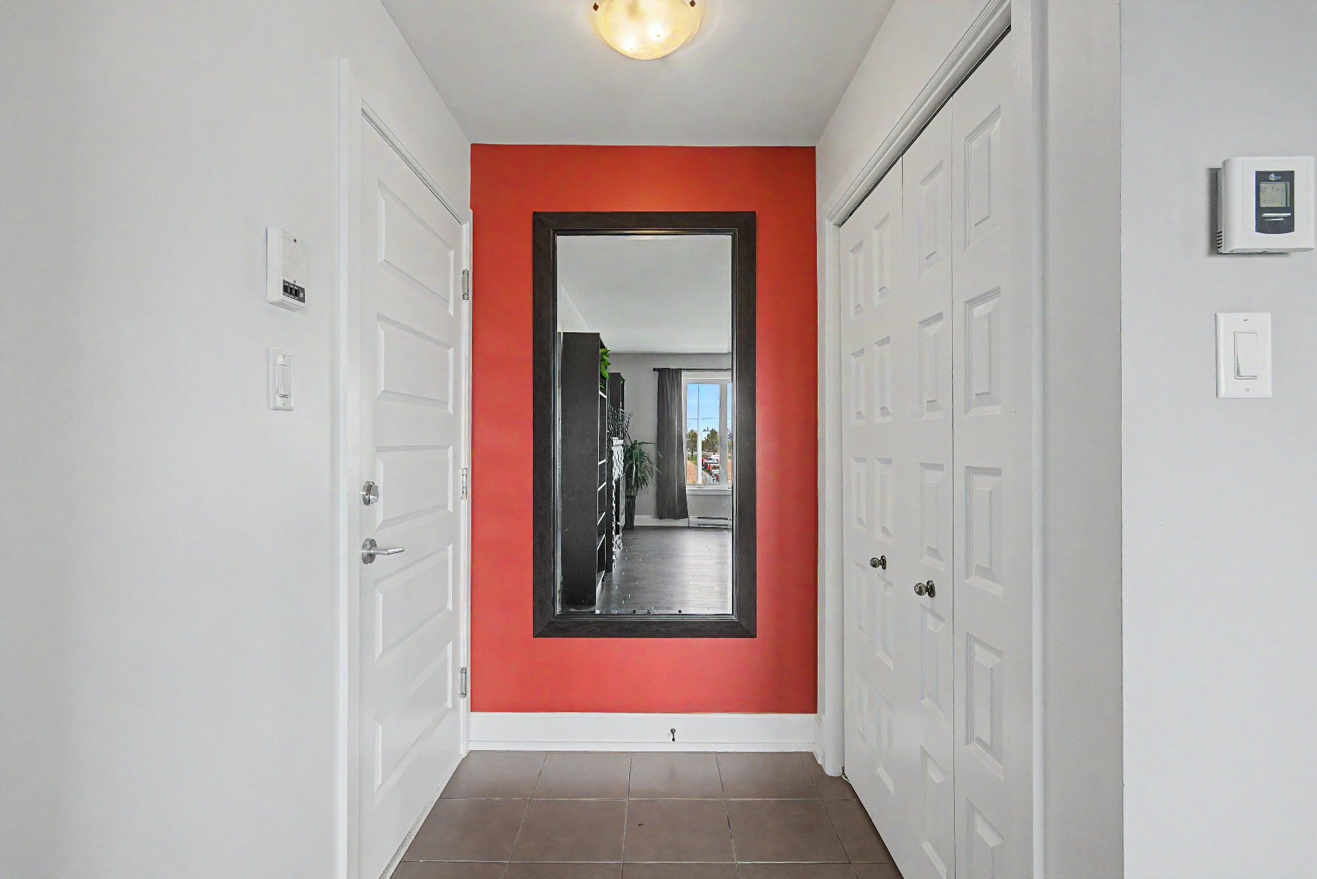 1135, Rue Douglas, APP. 202