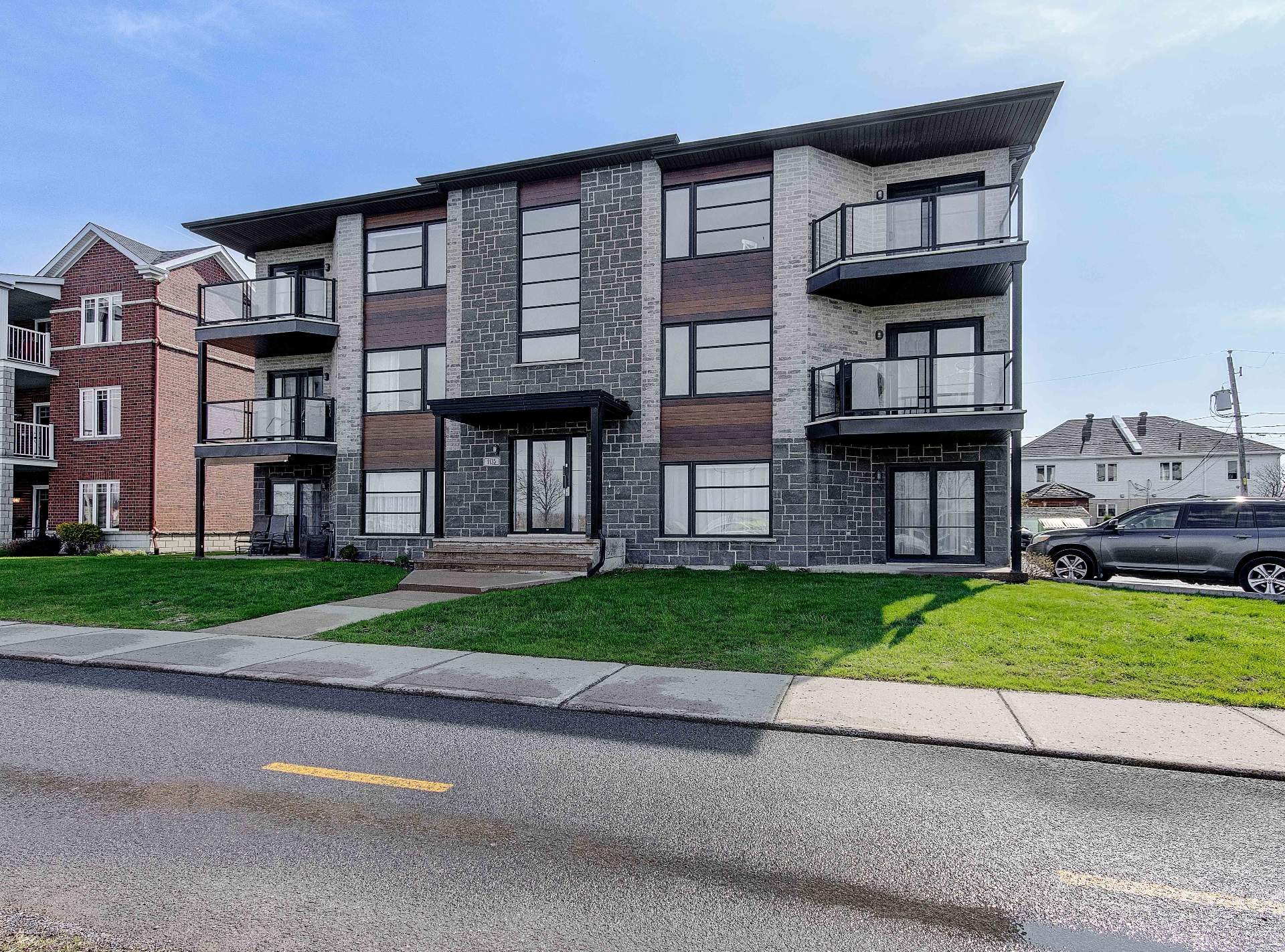 1135, Rue Douglas, APP. 202
