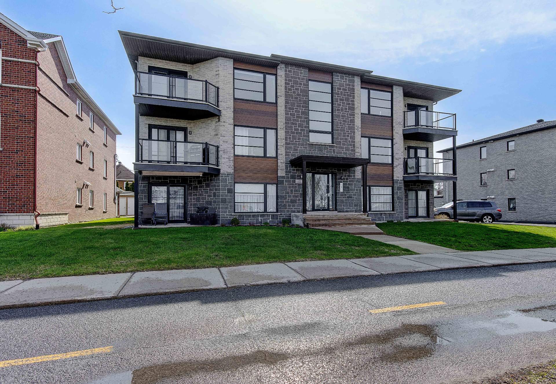 1135, Rue Douglas, APP. 202